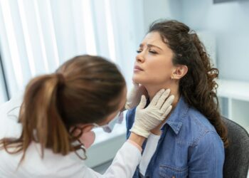 Data Unclear on Thyroid Disease After mRNA Vaccines