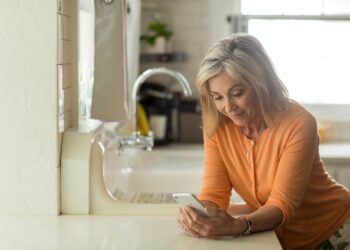 Signals and Silos: Telehealth’s Decentralized Revolution and the Fragmentation of Patient Trust