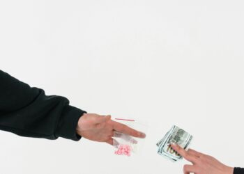 Why Drug Prices Diverge at the Pharmacy Counter